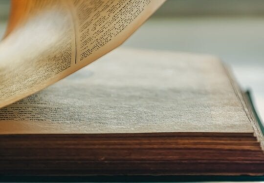 Recommended Reading for Gamers: The Annotated Alice